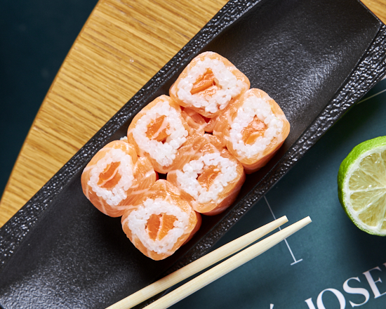 Sushi saumon